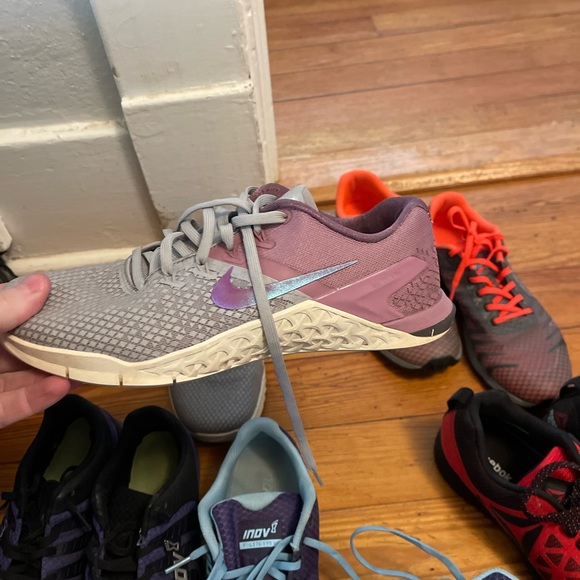 Lot of women’s shoes size 9 men’s 7.5!! Around 18 pair - Picture 5 of 5